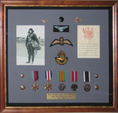 Medal, photo and documents